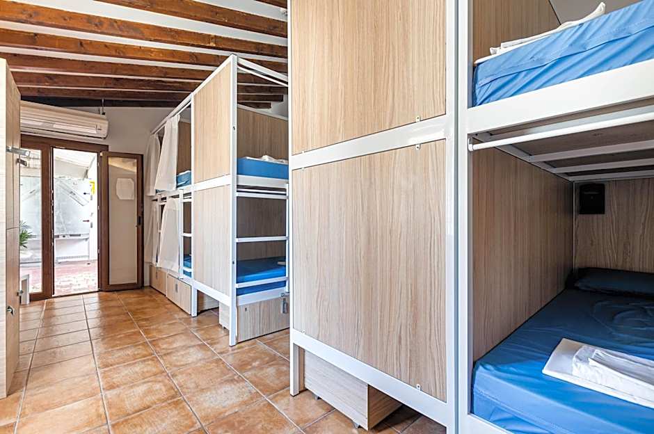Urban Hostel Palma - Albergue Juvenil - Youth Hostel