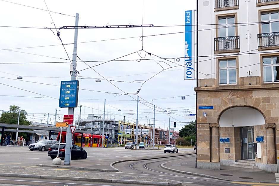 Royal Hotel - Urban Living