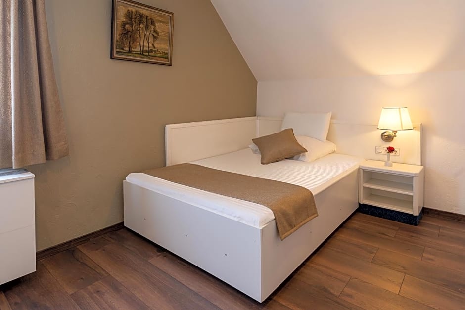 Jupa's Hotel