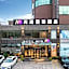 Tiangang Manfei Hotel (Lianfeng Road Branch, Ningbo Railway Station)
