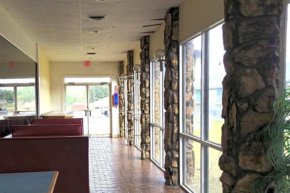 River Valley Inn and Suites