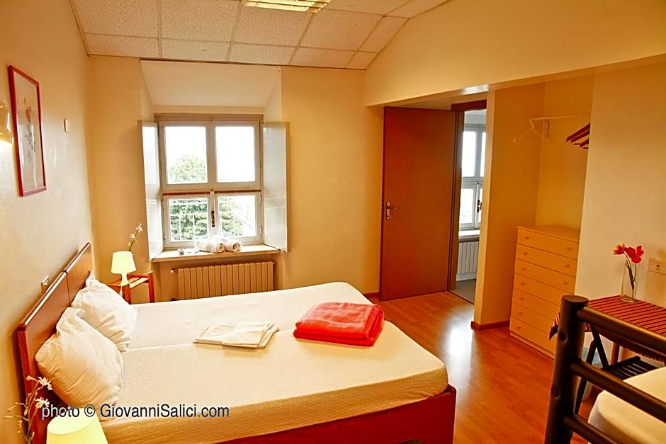 SANTANGELA Hostel & Rooms