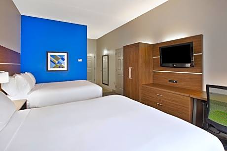 Standard Room with Two Queen Beds