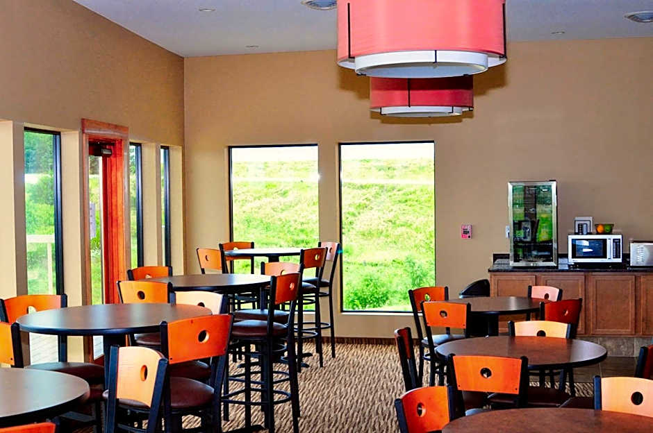 Cobblestone Inn & Suites - Newton