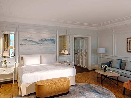 Signature Lake View King