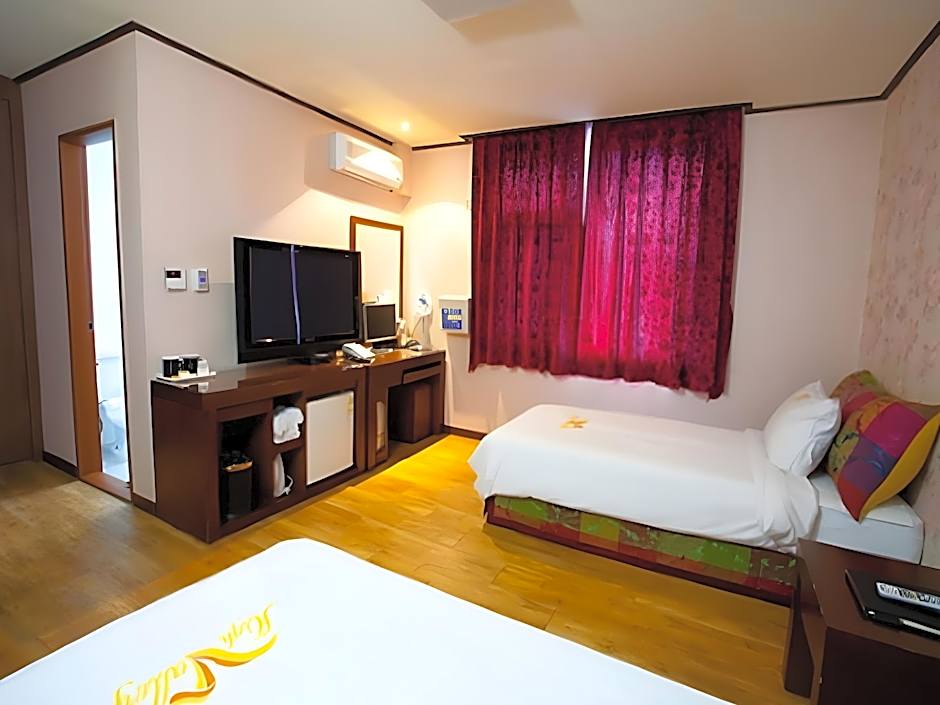 Goodstay Highvalley Hotel