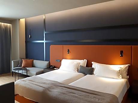 Deluxe Double or Twin Room with Terrace