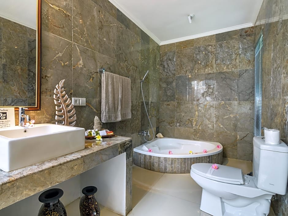 Kelapa Lovina Beach Villa