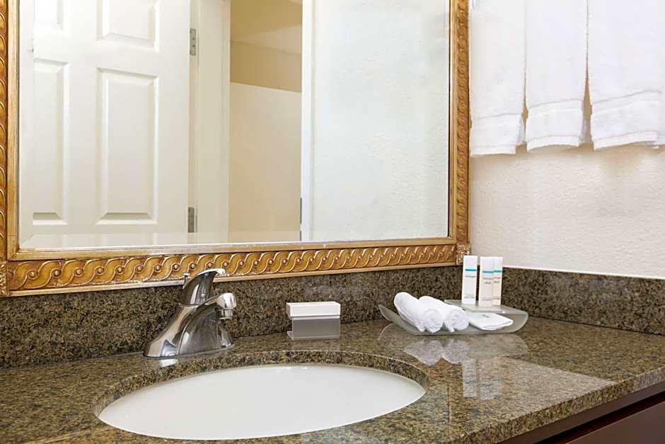 Homewood Suites by Hilton Newark - Fremont