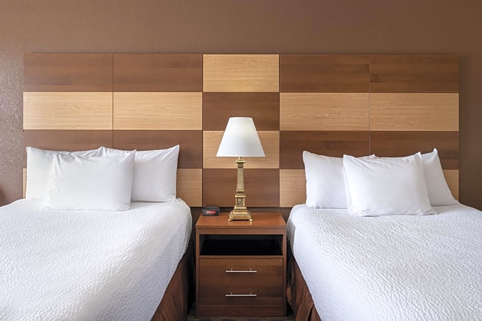 AmericInn by Wyndham Cedar Rapids North