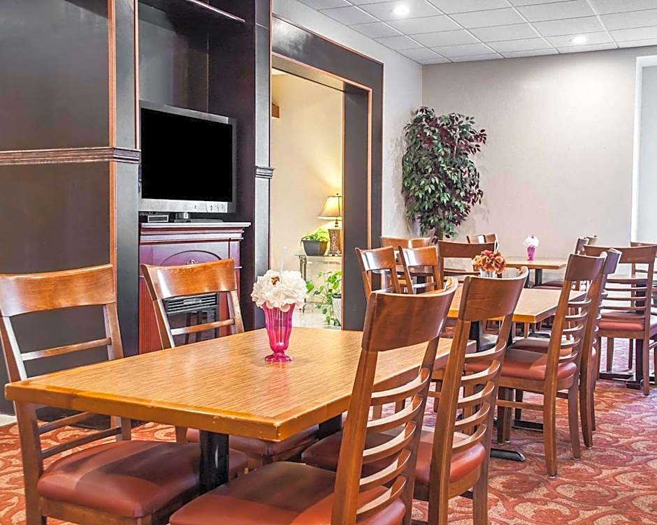 Quality Inn Buffalo Airport