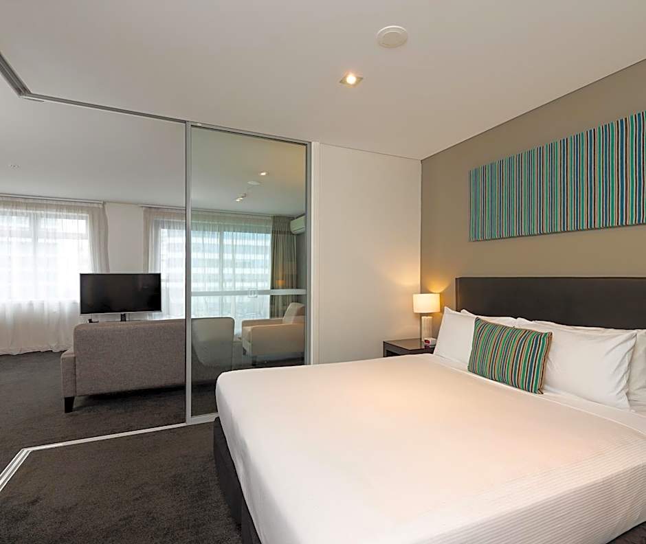 Oaks Auckland Hotel