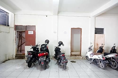 Urbanview Hotel Sayang Makassar