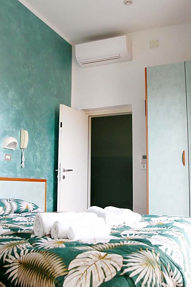 Hotel Diamante 5 minuti dalla fiera di rimini CON PARCHEGGIO INCLUSO