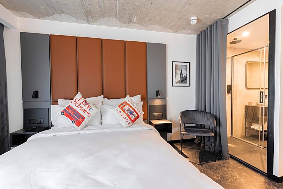 The Londoner Hotel St. Julian's