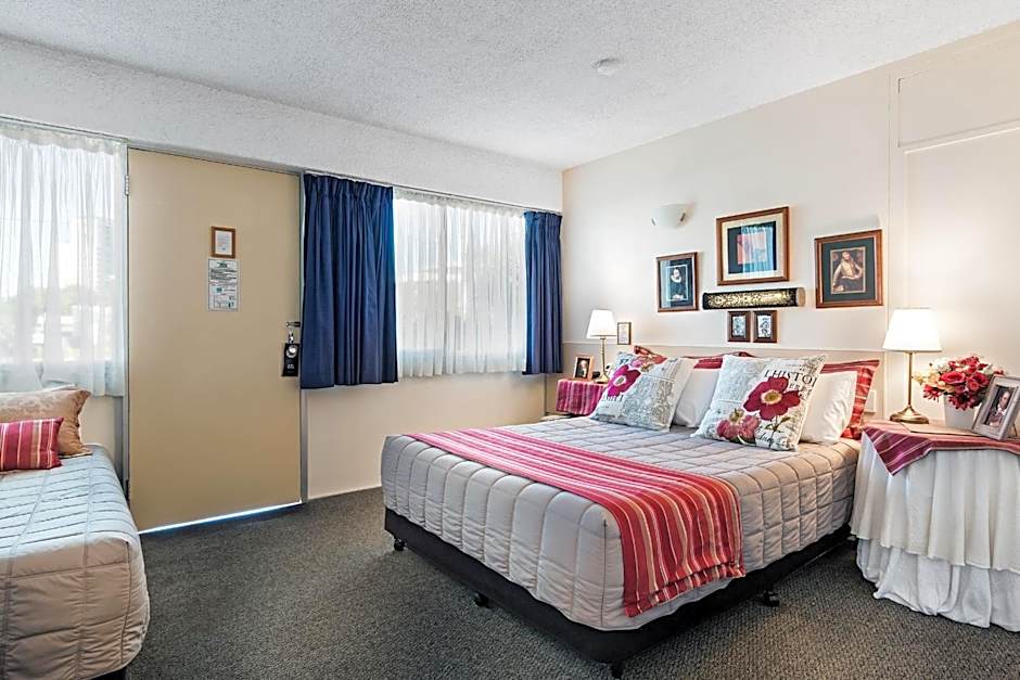 Airport Riverview Motel