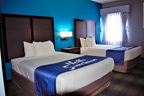 Queen Room with Two Queen Beds - Non-Smoking