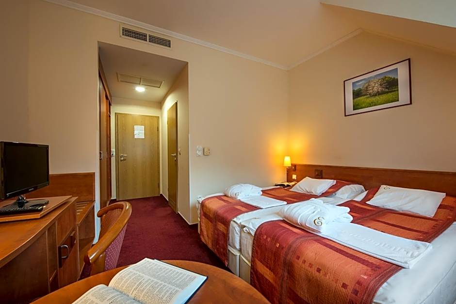 Erzsébet Park Hotel