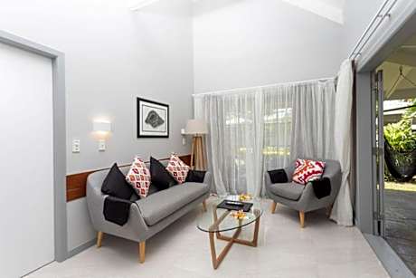 Garden View Villa King Bed