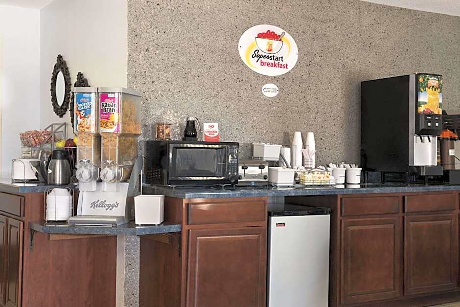 Super 8 by Wyndham Danville