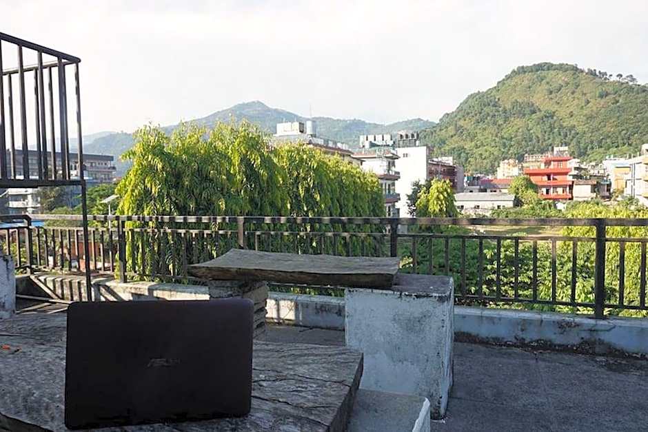 Hotel The Cherry Garden