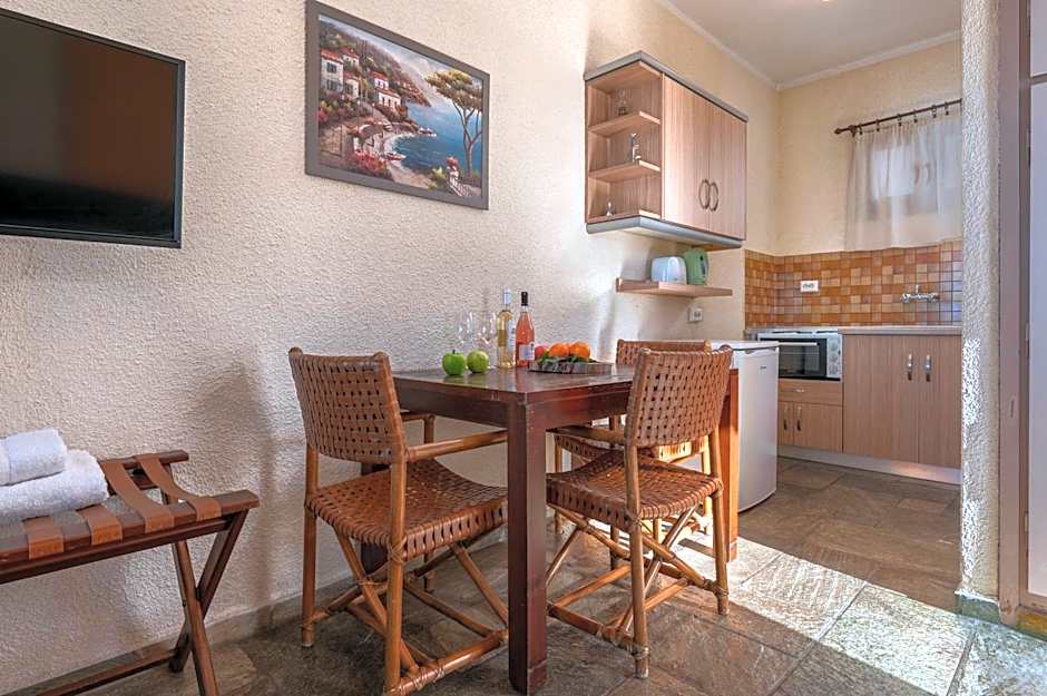 Agnanti Hotel Apartments