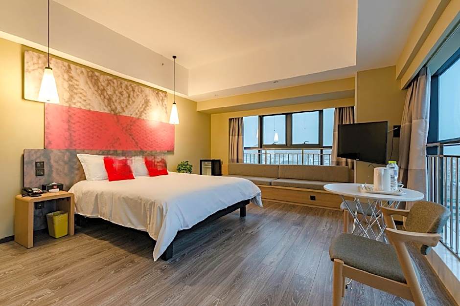 ibis Weihai Oriental New Ground  Hotel