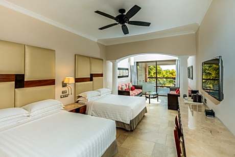 Junior Suite Ocean Front Premium Level