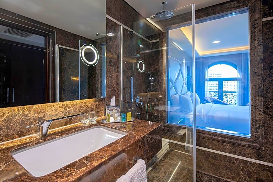 DoubleTree by Hilton Istanbul Gayrettepe