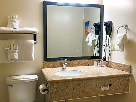 1 King Bed Accessible Non-Smoking ( NO A/C)