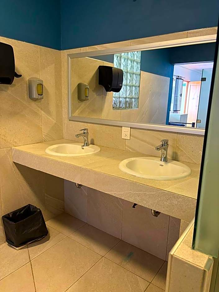 Paulina Youth Hostel