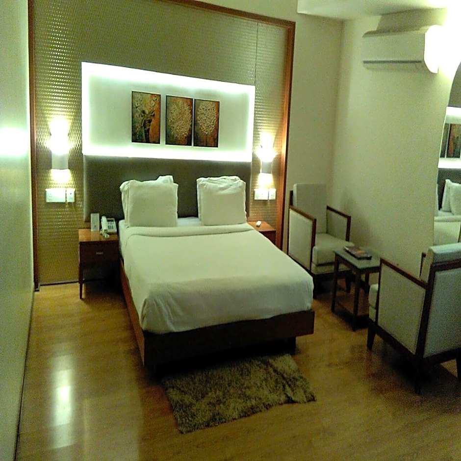 Kells Hotel and Restaurant