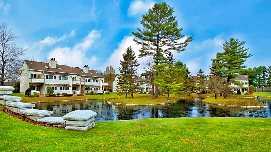 The Ponds at Foxhollow by Capital Vacations