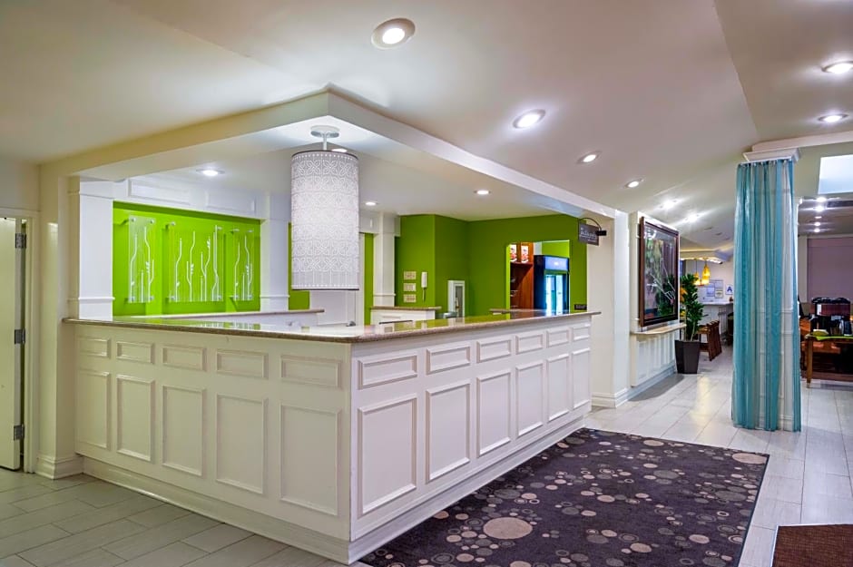 Hilton Garden Inn Queens/JFK