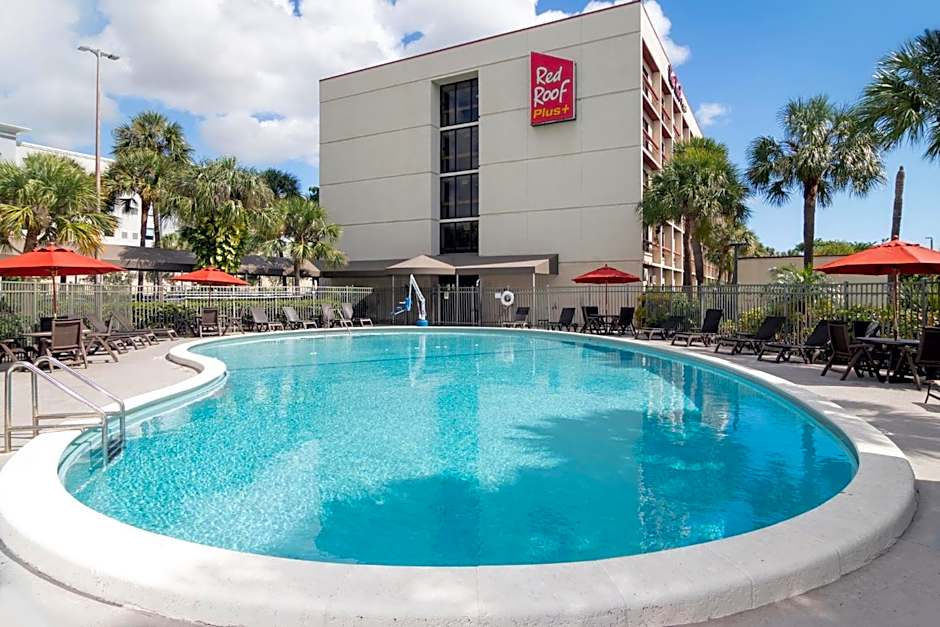 Red Roof PLUS+ Miami Airport