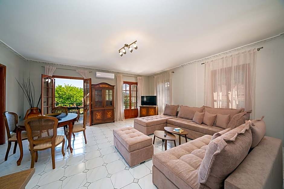 Mary's Studios & Apartment