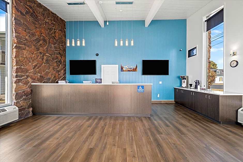Bend Inn & Suites