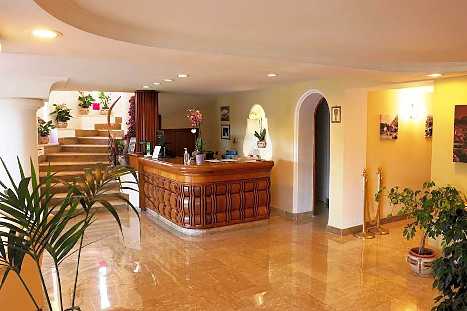 Bougainville Luxury Boutique Hotel