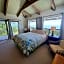 A Beautiful Edge of the World Bed & Breakfast