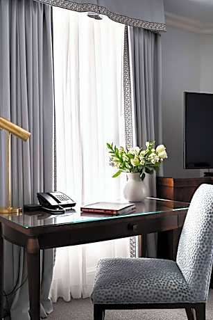 Room Guest Room