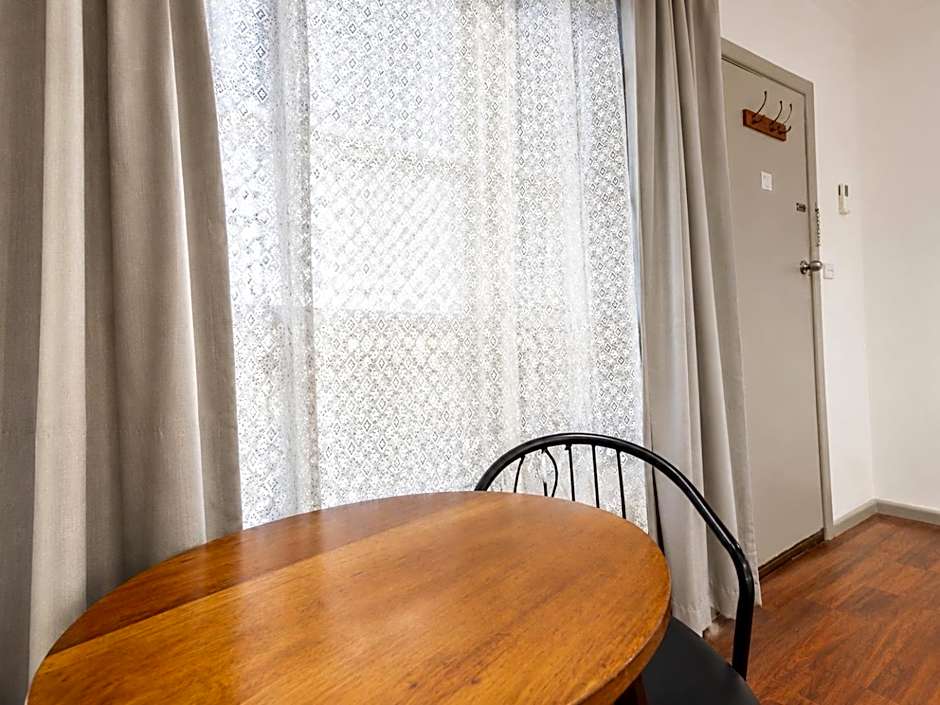 Beaconsfield Lodge Motel