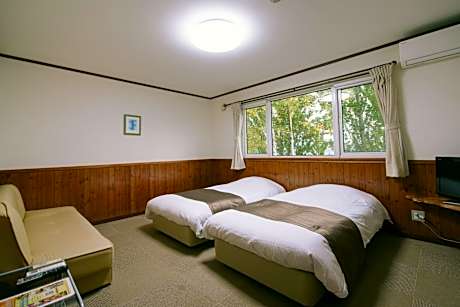 Twin Room with Shared Bathroom and Toilet- Non-Smoking