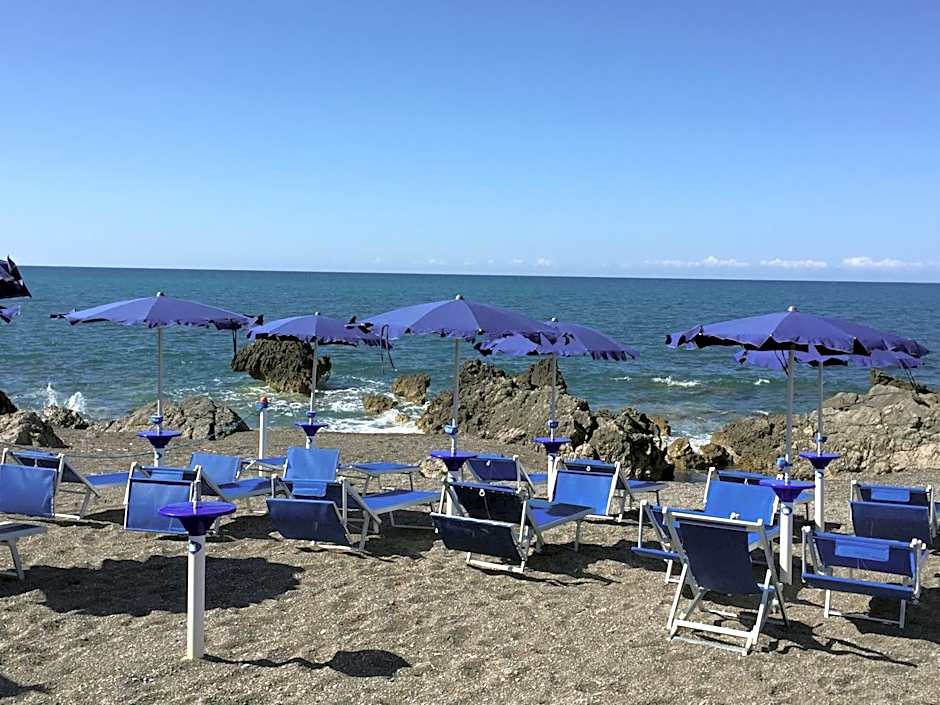 Beach Hotel Terracotta