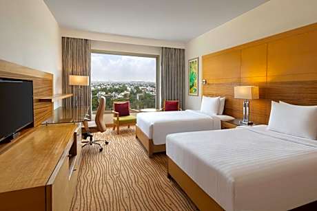 Premier Twin Room – 2 Pieces Pressing, 15% Discount on Food and Beverages, Early Check-In, Wi-Fi