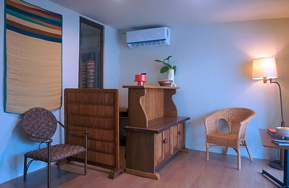 THE GOOSE HOUSE UBON