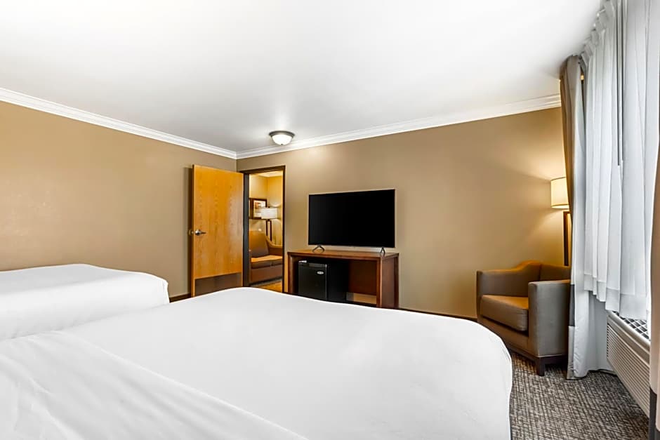 Comfort Inn & Suites Redwood Country