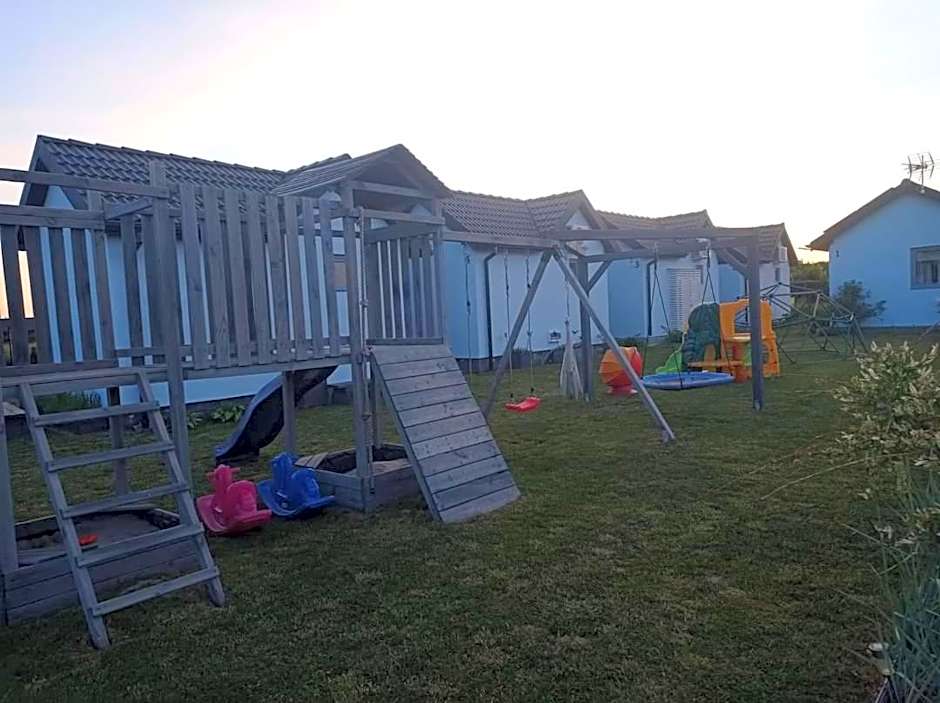 Domki nad morzem, Laba Rusinowo koło Jarosławca,