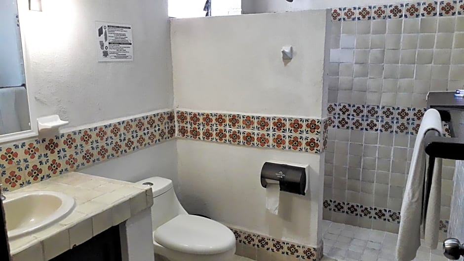 Solimar Inn Suites