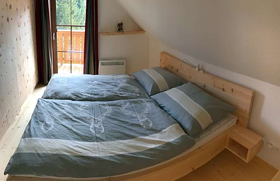 Almhaus & Almchalet Flattnitz