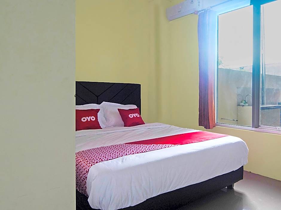 OYO 92714 Miracle Kost